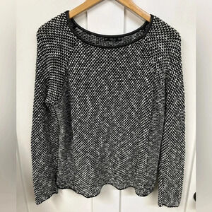 Zara women’s M knit sweaters black and white